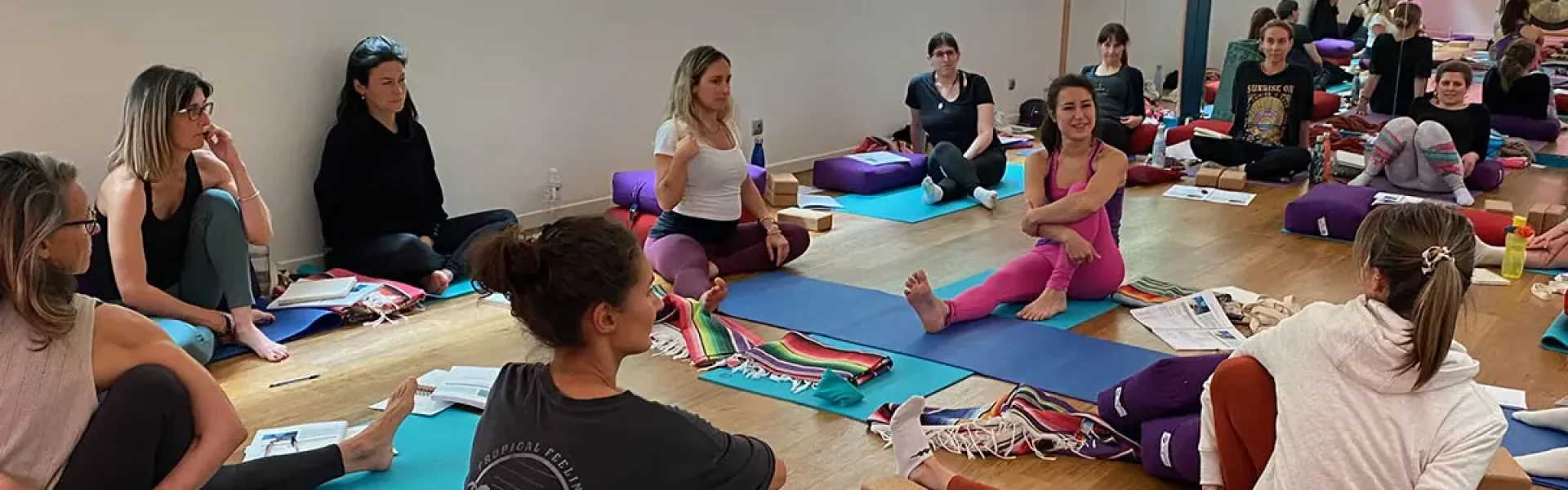 yin-et-restauratif-yoga-approche-holistique-feature